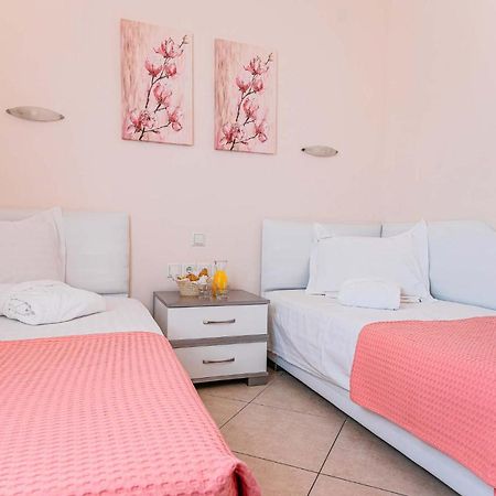 Marinis Boutique Rooms Nea Iraklitsa Esterno foto