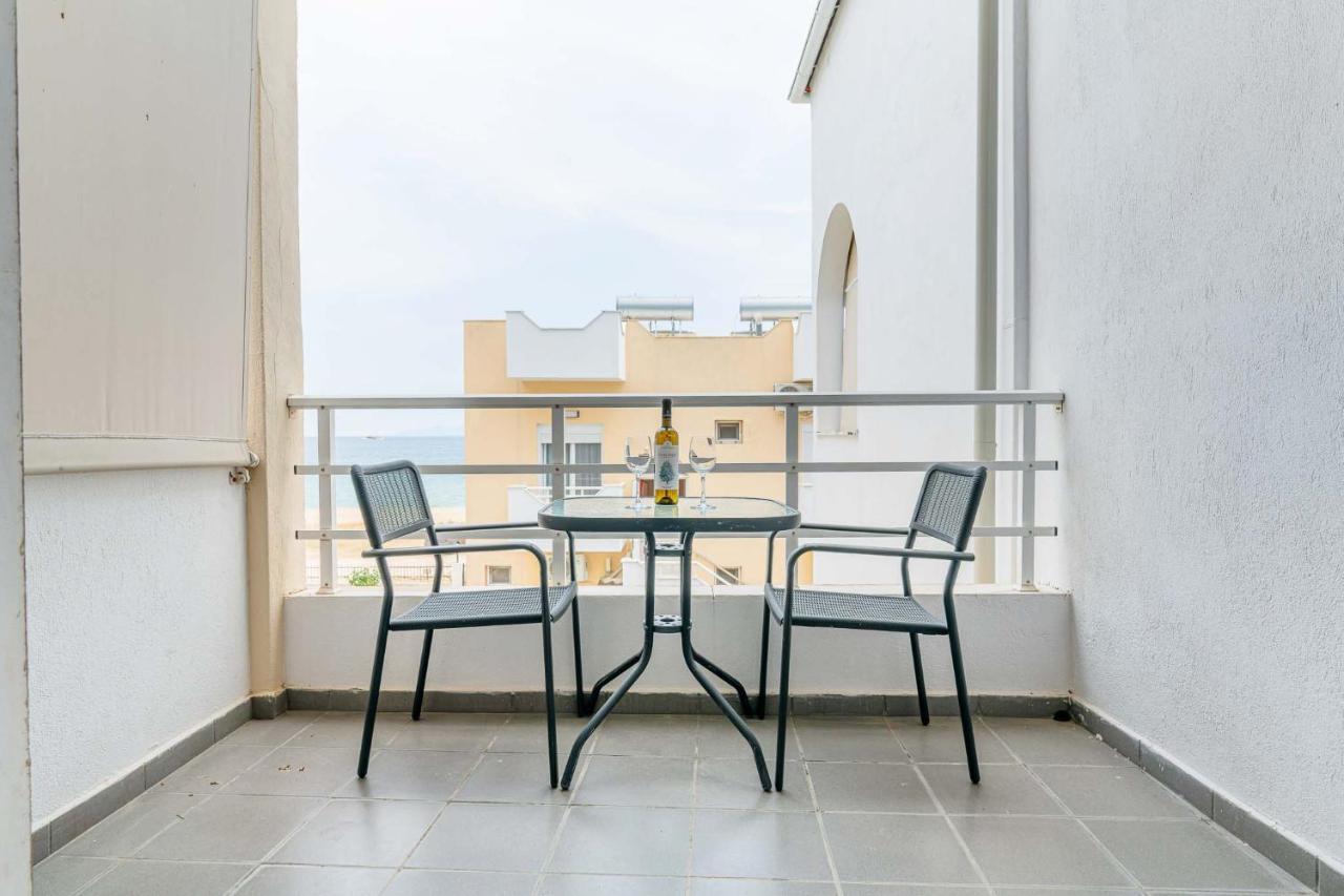 Marinis Boutique Rooms Nea Iraklitsa Esterno foto