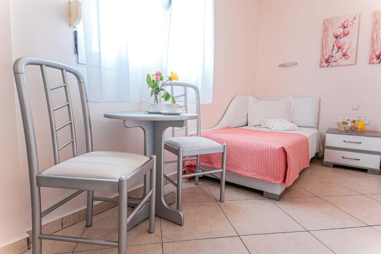 Marinis Boutique Rooms Nea Iraklitsa Esterno foto