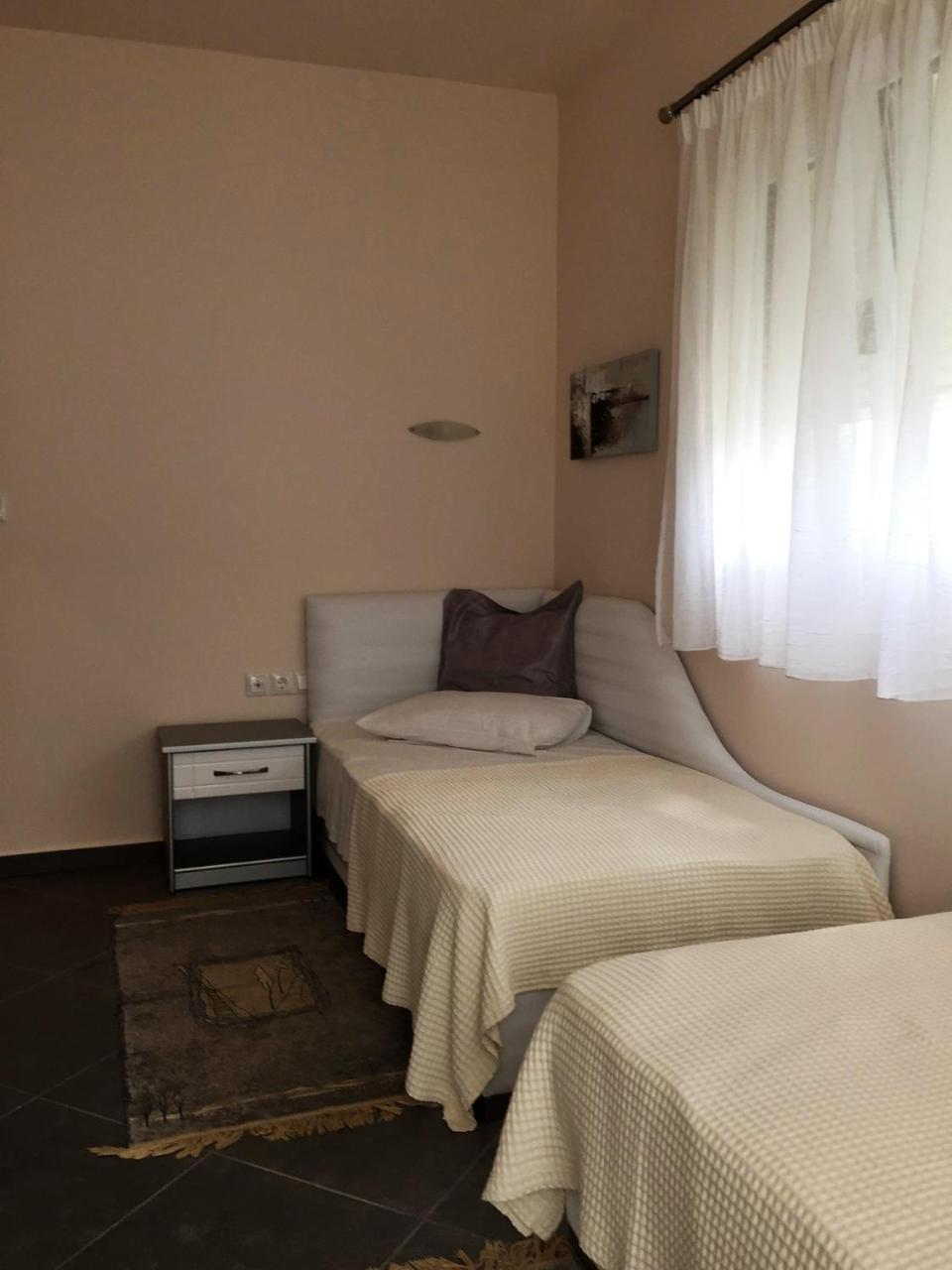 Marinis Boutique Rooms Nea Iraklitsa Esterno foto