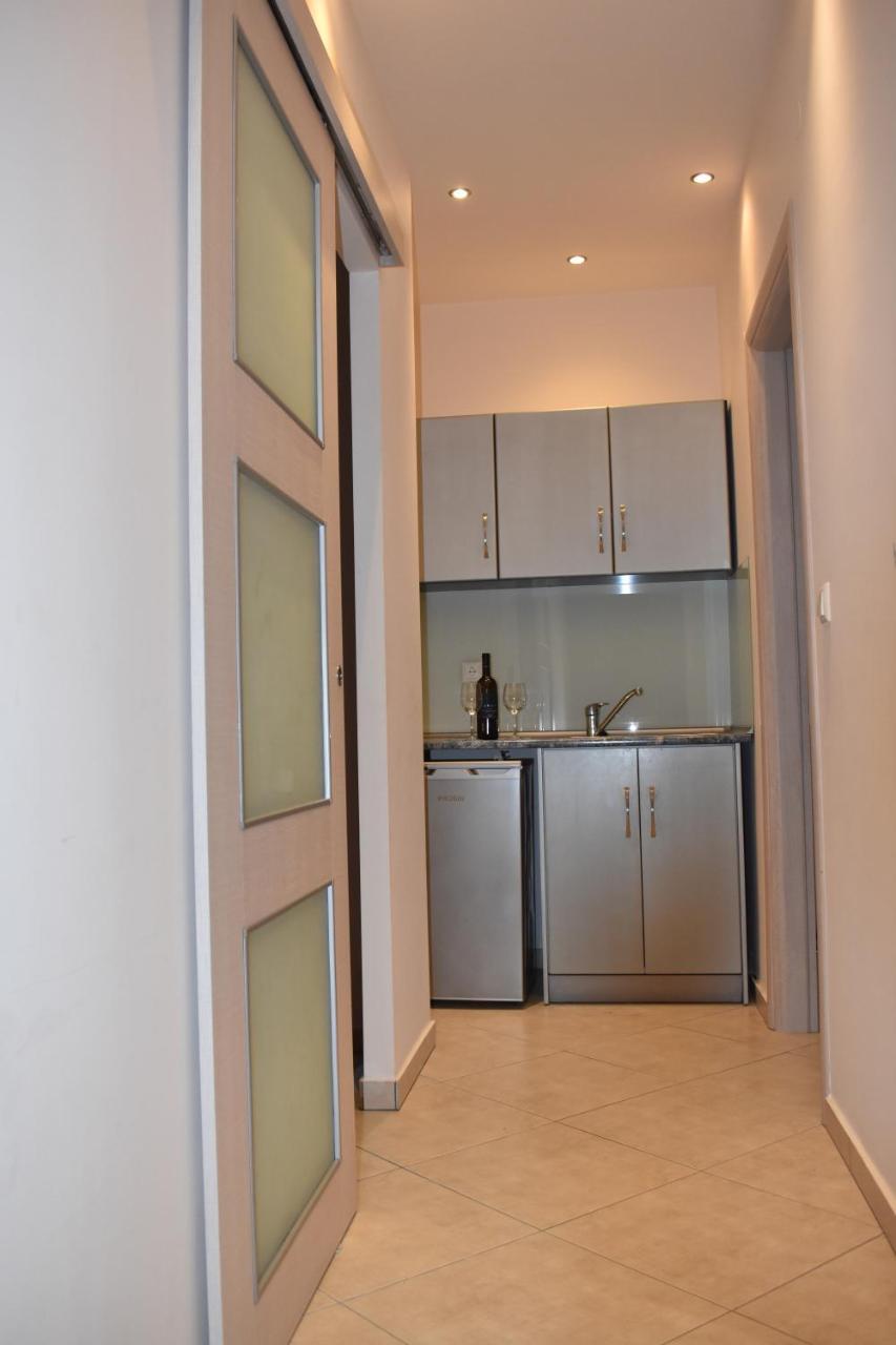 Marinis Boutique Rooms Nea Iraklitsa Esterno foto