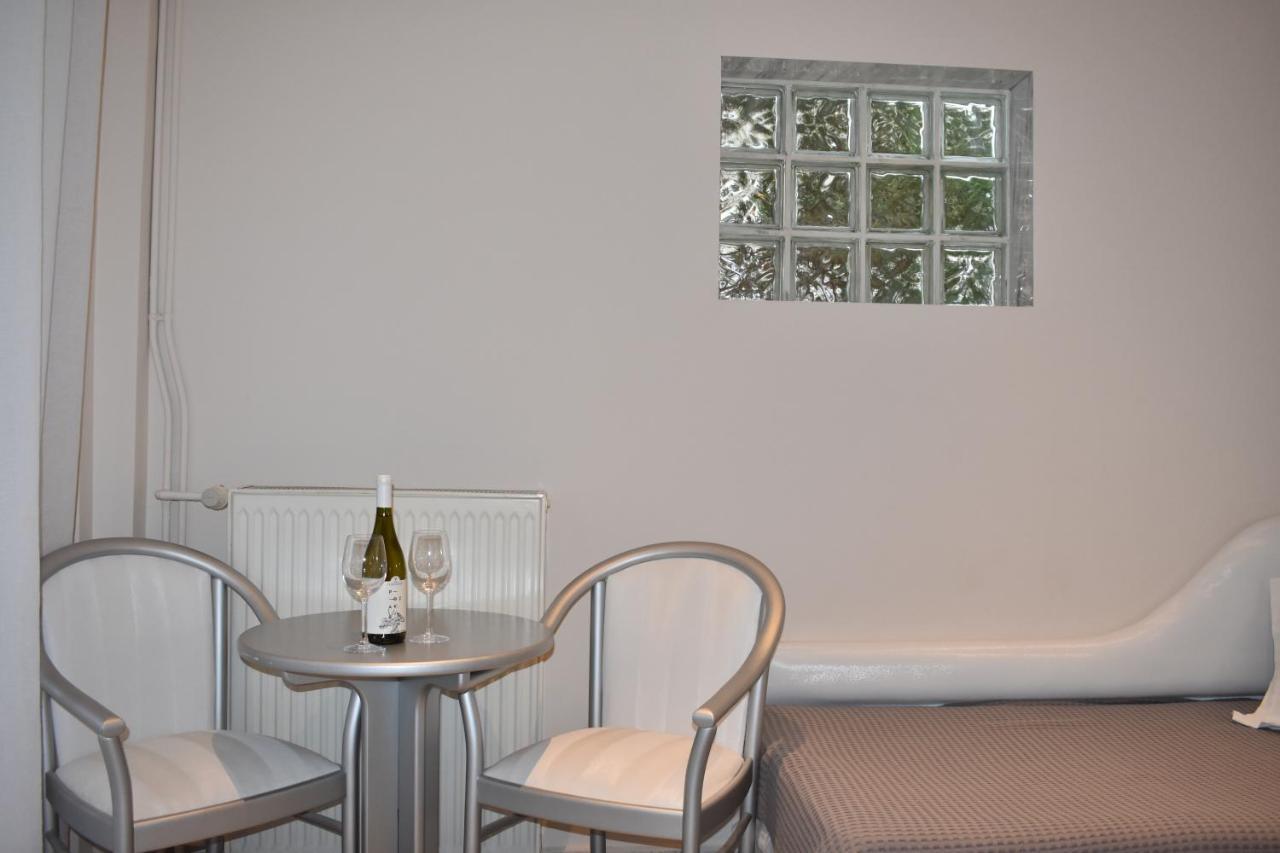 Marinis Boutique Rooms Nea Iraklitsa Esterno foto