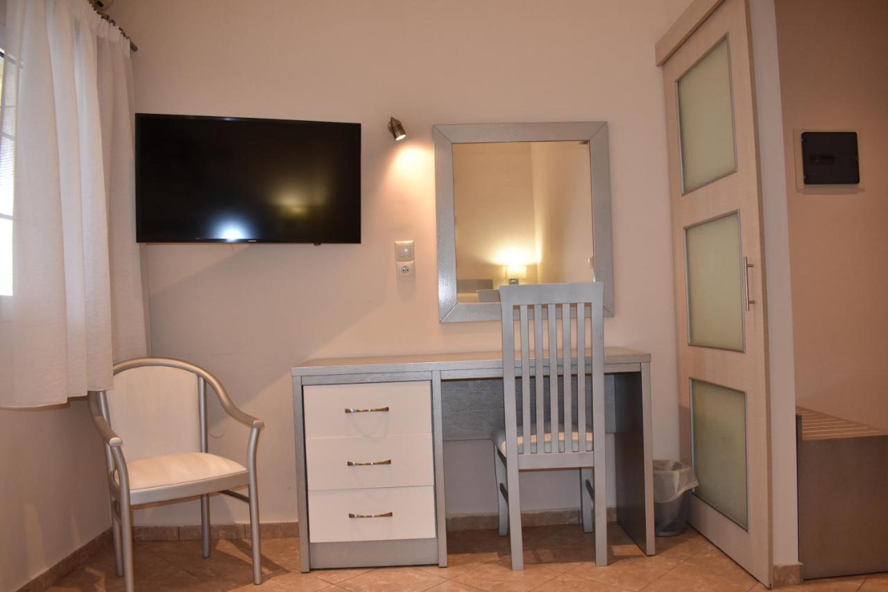 Marinis Boutique Rooms Nea Iraklitsa Esterno foto
