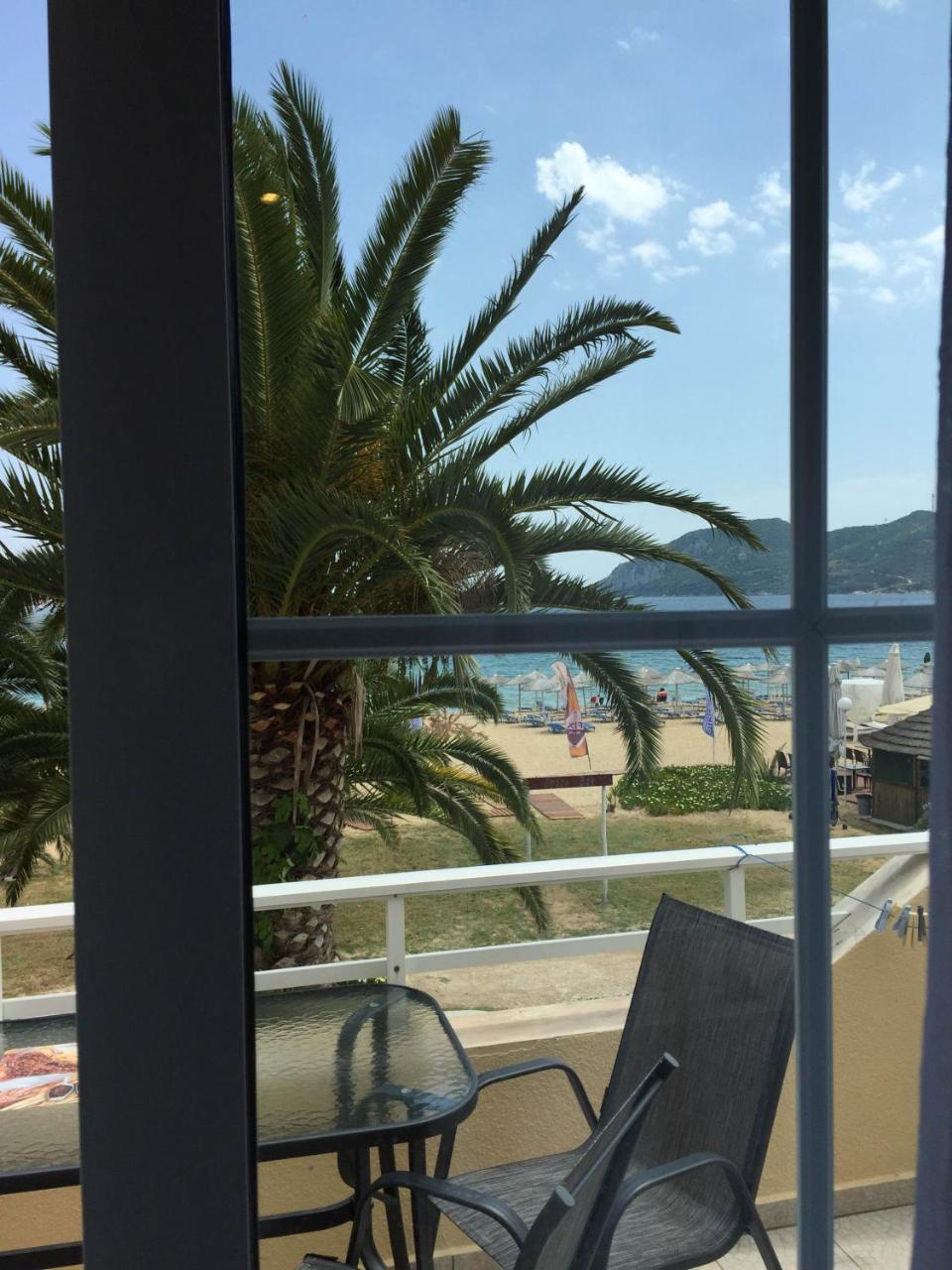 Marinis Boutique Rooms Nea Iraklitsa Esterno foto